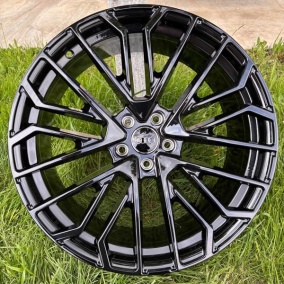 Диск Replica Stuttgart TS-0434 9,5x22 5*112 Et:25 Dia:66,6 black